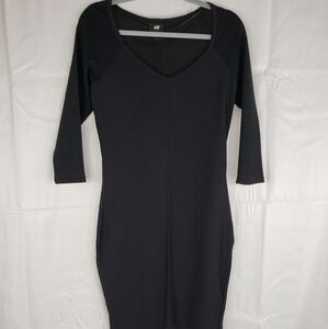 H&M Black Knit 3/4 Sleeve Pull Over Body Con Fit Faux Eye & Hook Back Dress Sz M
